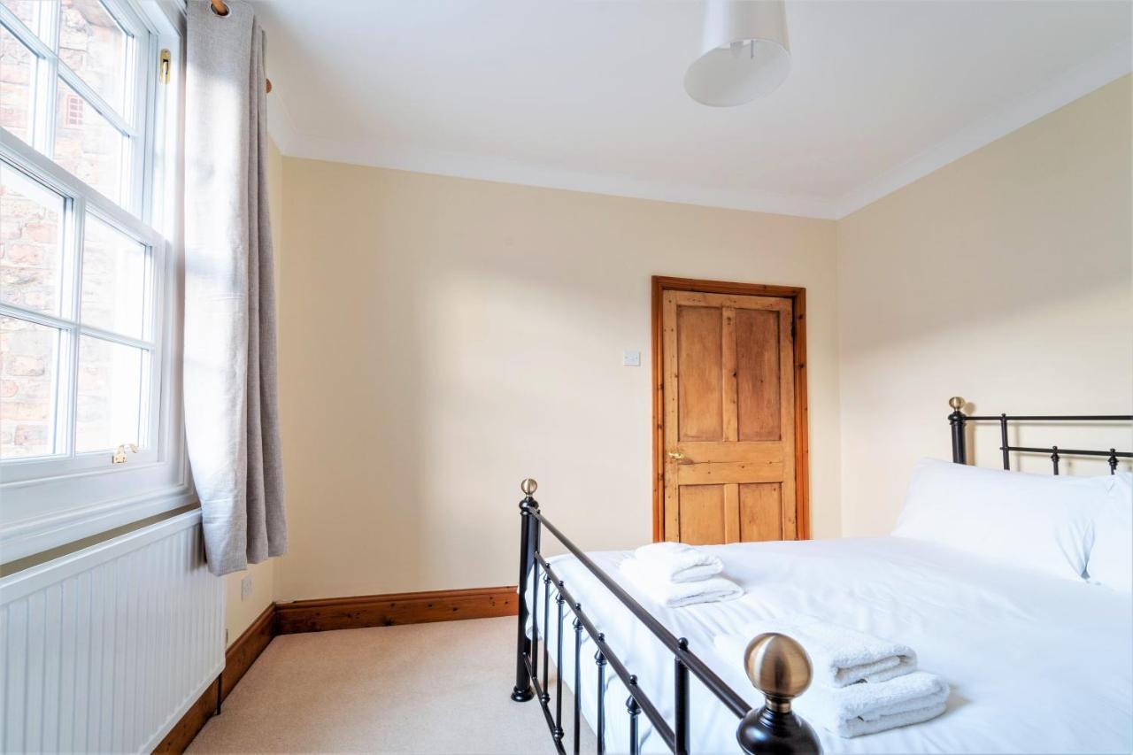 The Cottage In Chester, Sleeps 6 With Free Parking Exterior photo